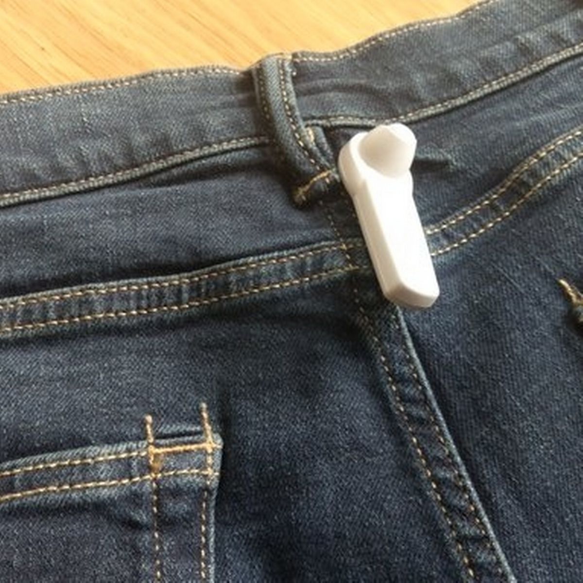 how-to-remove-clothing-sensor-tag